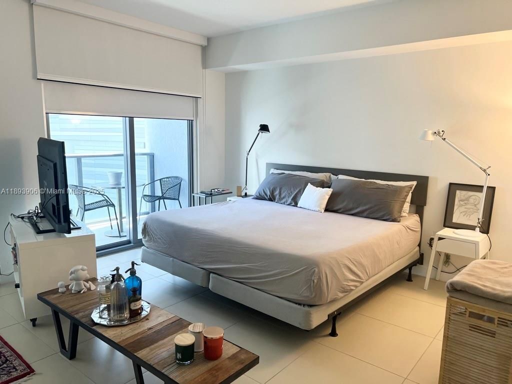 Foto principal - 31 SE 6th St