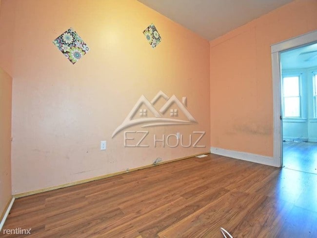 Building Photo - 4 br, 2 bath Apartment - 2726 The Alameda
