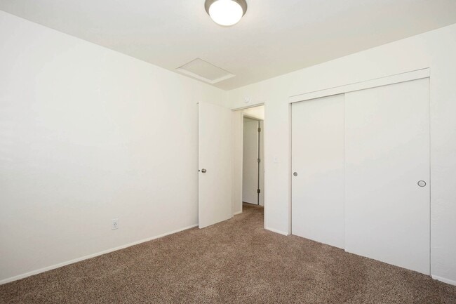 Building Photo - 12085 SW 135th Ave
