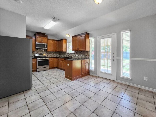 Foto del edificio - 687 Pryor Ct N