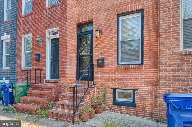 Building Photo - 917 Baylis St