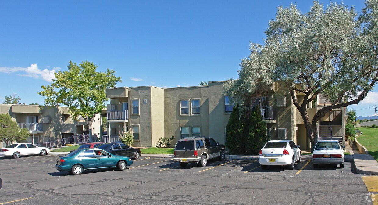 Sandia Vista Apartments in Albuquerque, NM