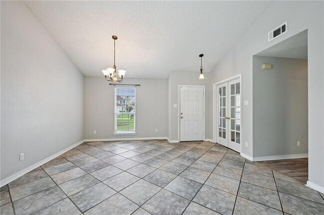 Foto del edificio - 1032 Sterling Oaks Blvd