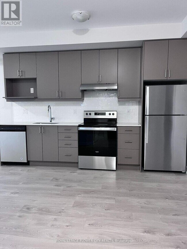 Photo du bâtiment - 403 - 3200 WILLIAM COLSTON AVENUE