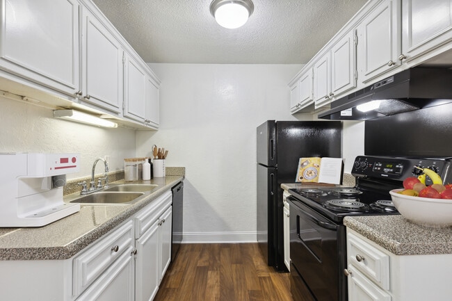 Foto del edificio - The Fairway Club Apartments