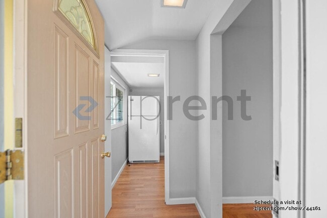Building Photo - 666 Bluefield Ln