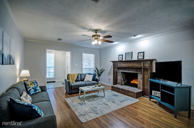 Primary Photo - 2 br, 2 bath Townhome - 317 Peach Orchard Dr