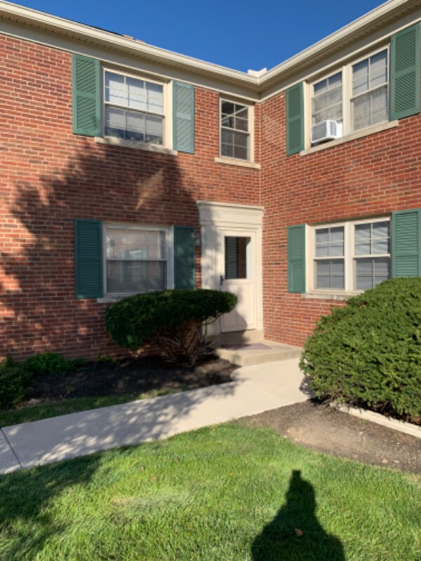 Building Photo - 1106 Sells Ave