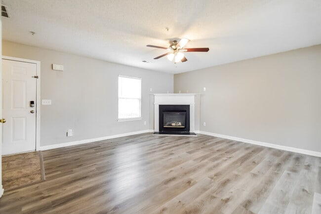 Building Photo - 111 Watercress Ct