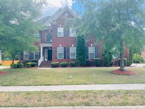 Building Photo - 208 Carolina Ridge Dr