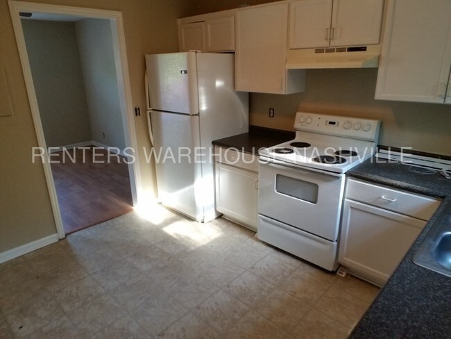 Building Photo - 706 Riviera Dr