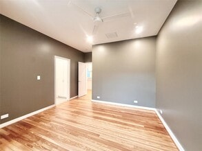 Building Photo - 1412 Sul Ross St