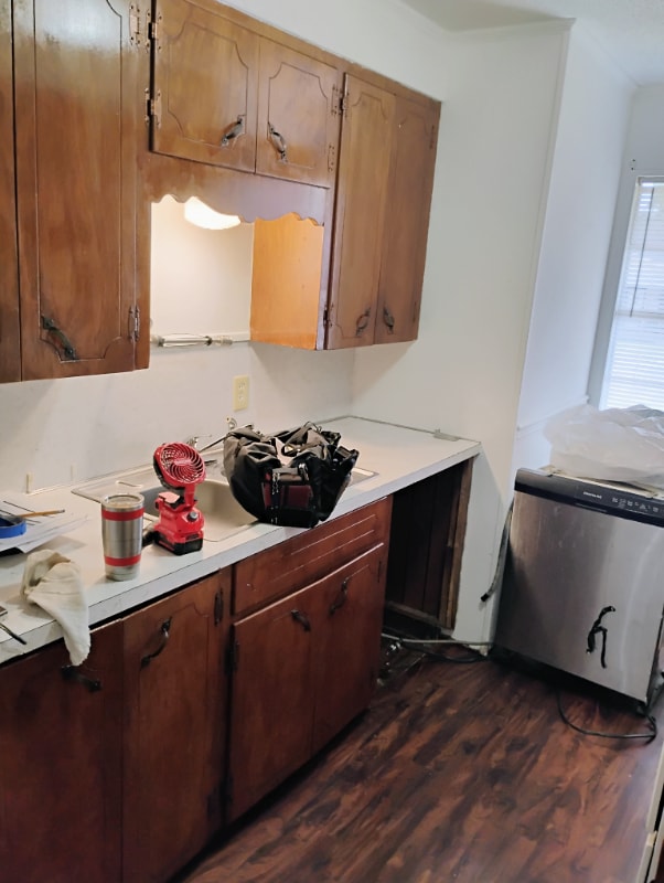 Foto del edificio - 1015 Louise Ln