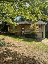 Building Photo - 2564 Timberly Dr SE