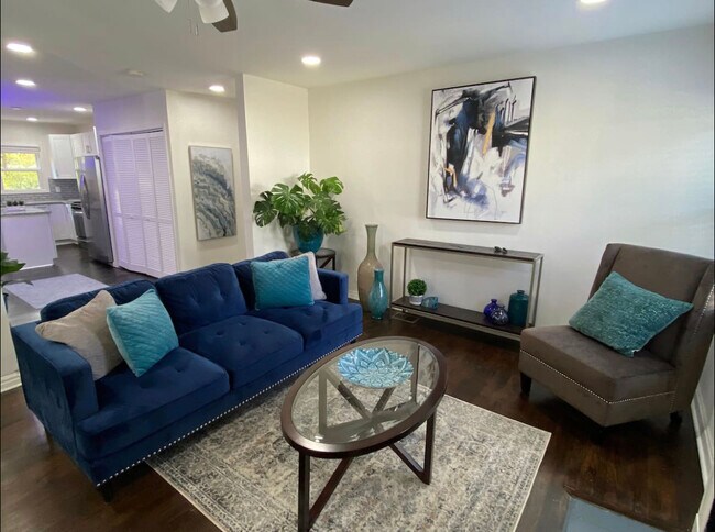 Living Room - 1224 Jasper St SW