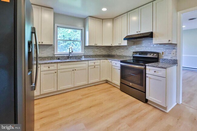 Foto del edificio - 13929 Green Mountain Dr