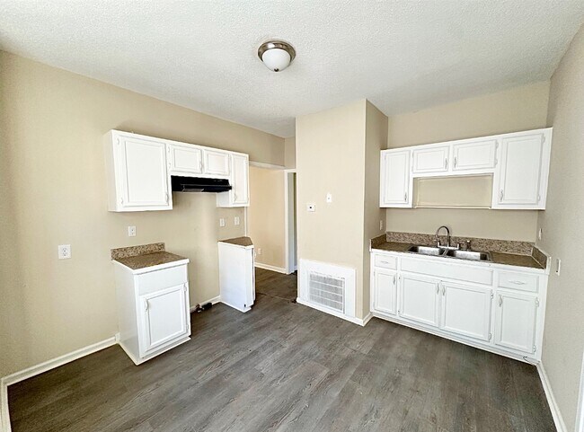 Foto del edificio - 1606 49th St Ensley