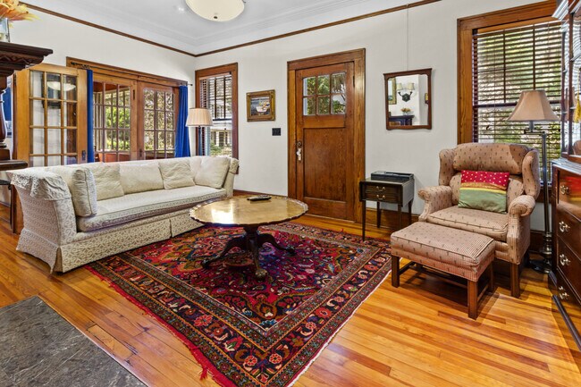 Foto del edificio - 305 NE 4 St