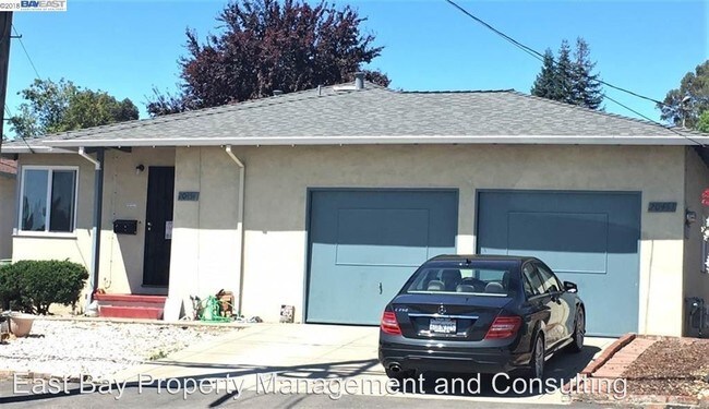 Building Photo - 2 br, 1 bath House - 20862 Ashfield Ave