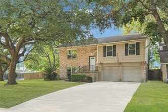 Building Photo - 8610 Timber View Dr