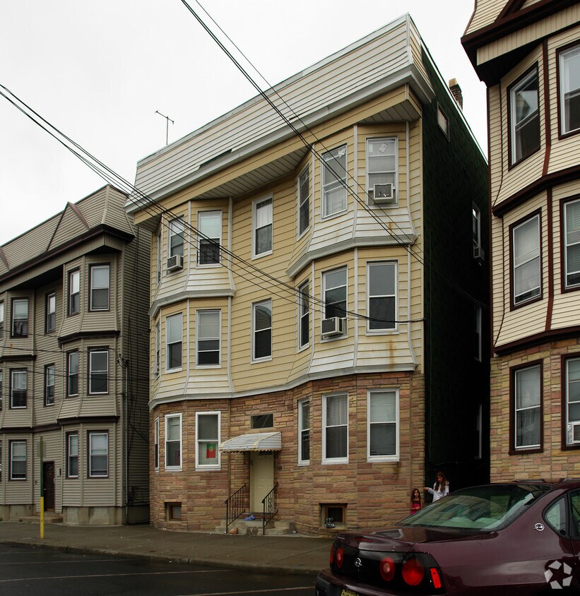 Primary Photo - 5 Franklin Ave