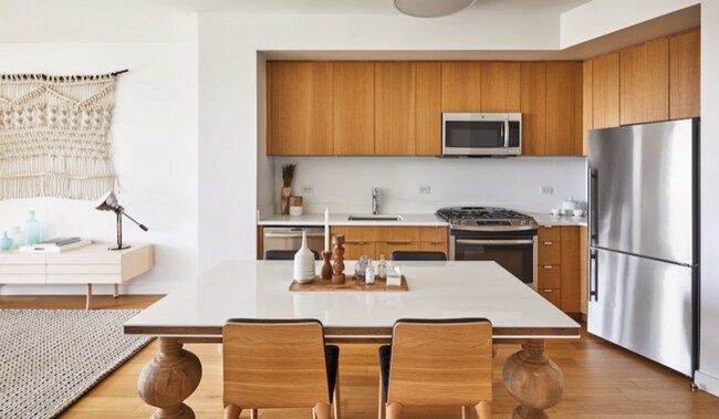 Foto del edificio - 631 W 57th St
