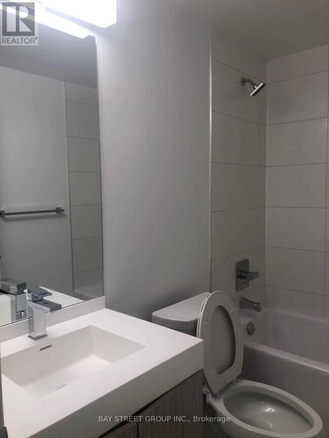 Photo du bâtiment - 251 Jarvis St