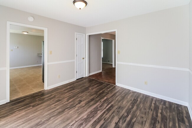 Foto del edificio - 308 Rebecca Ct