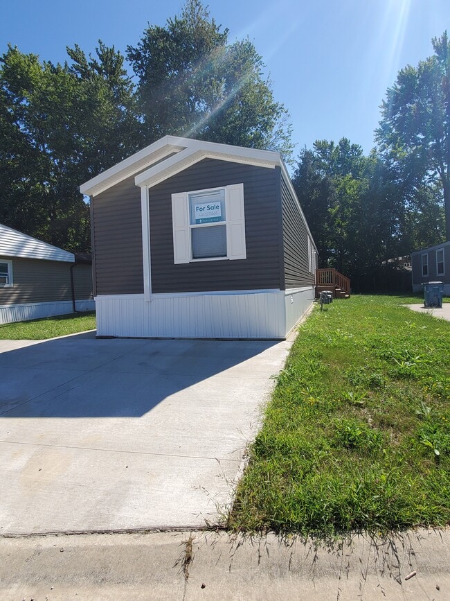 Building Photo - 6610 Lear Nagle Rd