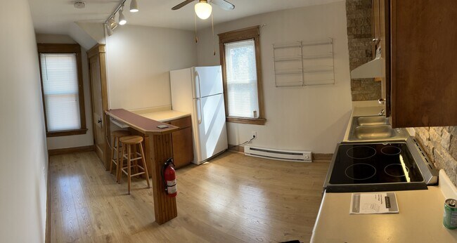 Kitchen - 322 Walnut St