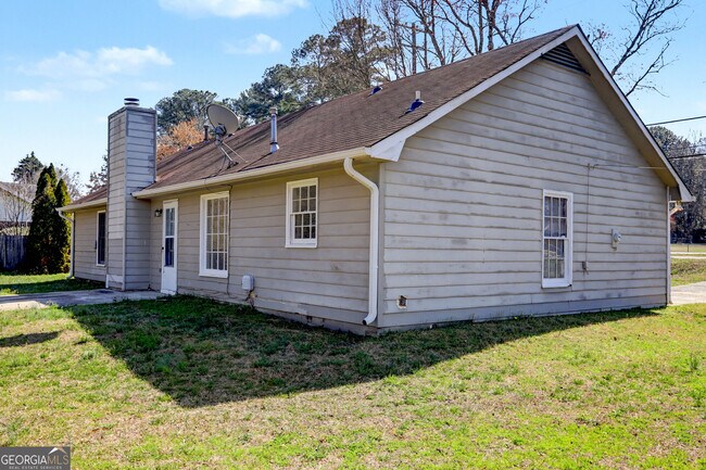 Building Photo - 608 S Jeff Davis Dr