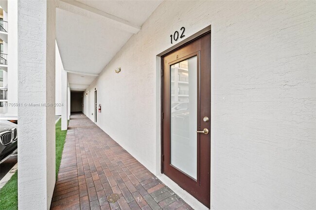 Foto del edificio - 8301 NW 41st St