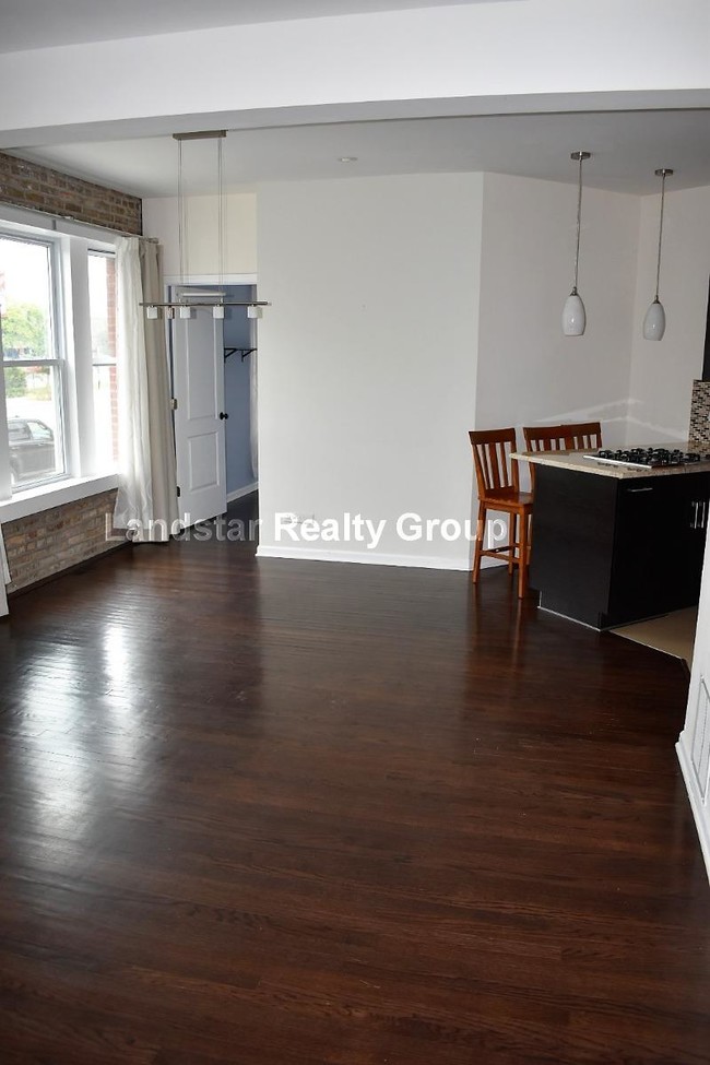 Foto del edificio - 3131 N Western Ave