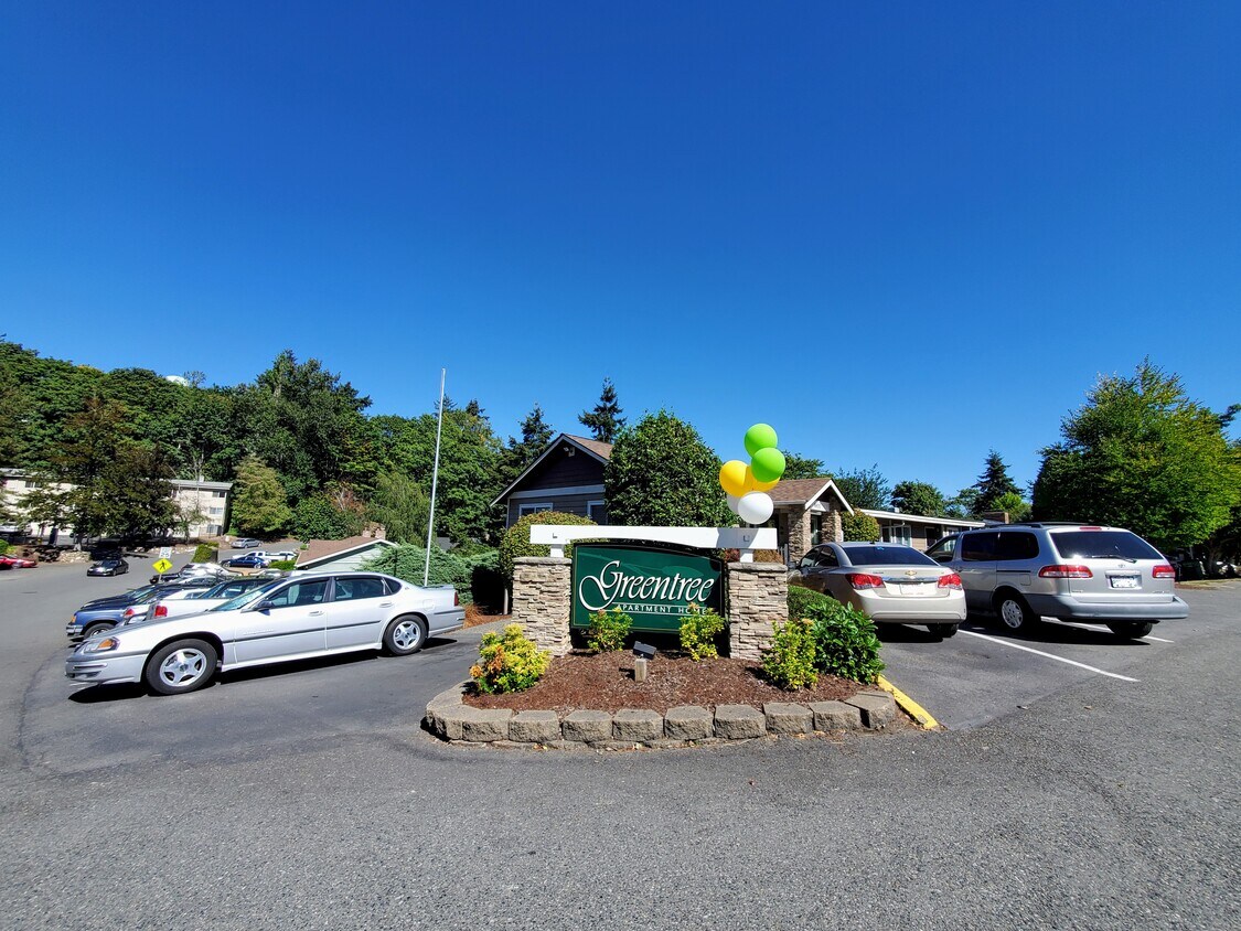 PARK HILL/GREENTREE APARTMENTS Apartments 6900 S 125th St Seattle, WA