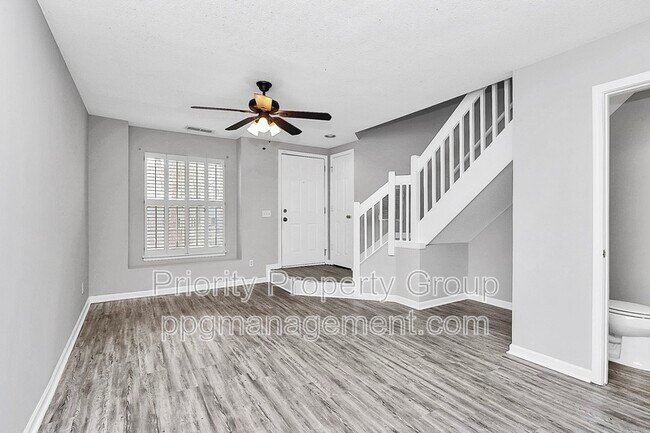 Building Photo - 9365 Glenwater Dr