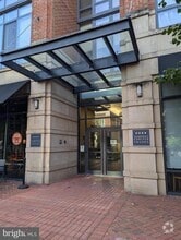 Building Photo - 520 John Carlyle St