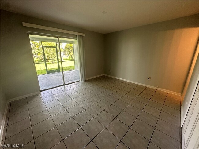 Foto del edificio - 518 SE 6th Pl