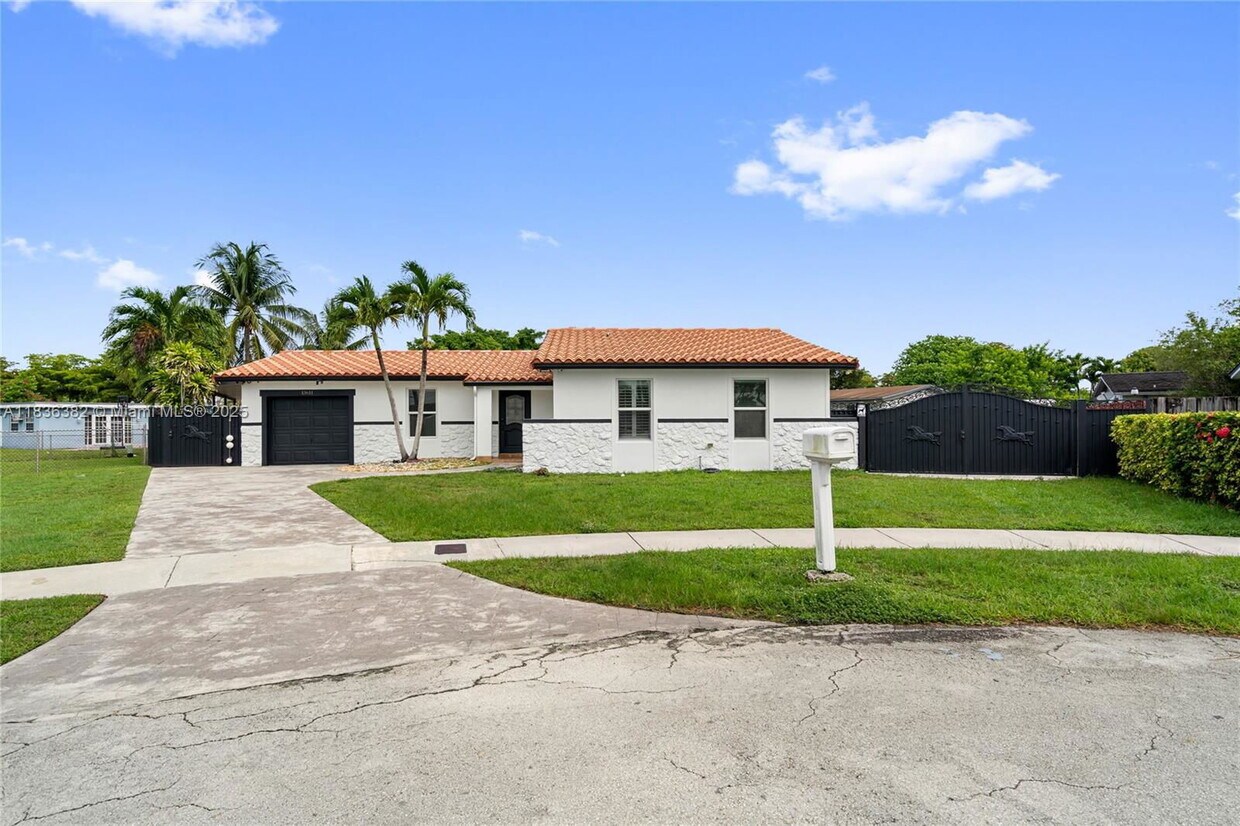 Foto principal - 13611 SW 77th Ln