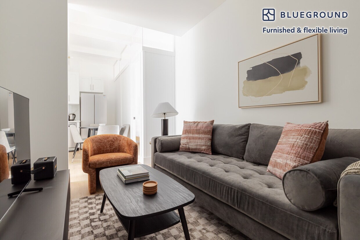 Foto principal - 161 W 54th St