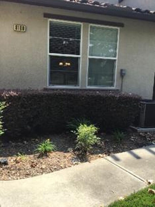 Building Photo - 8180 Crystal Walk Cir