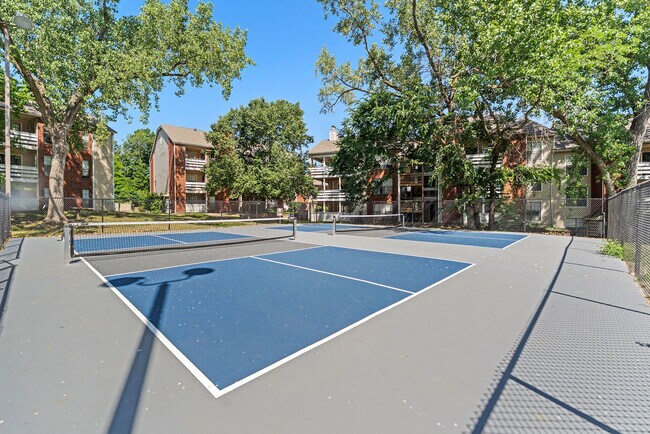 Foto del edificio - Silverwood Apartments