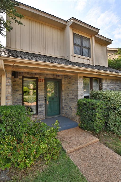 Building Photo - 68 Fairway Oaks Blvd