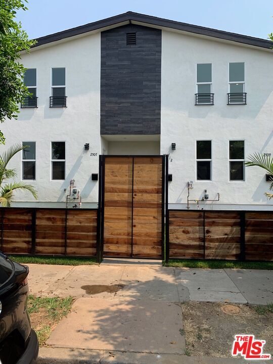 Building Photo - 2509 1/2 Cincinnati St