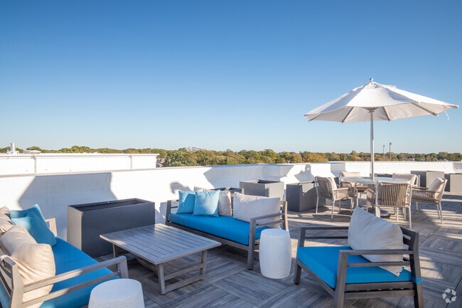 Rooftop Deck - Fairfield The Wel At Lindenhurst