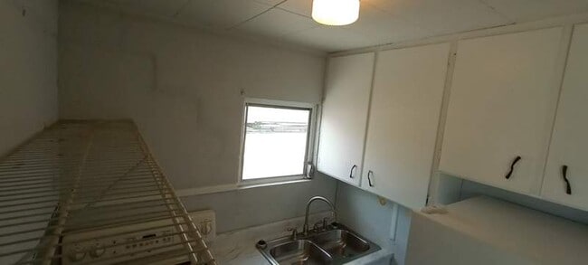 Building Photo - 138 Southland Ct