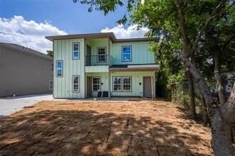 Building Photo - 3525 Herrling St