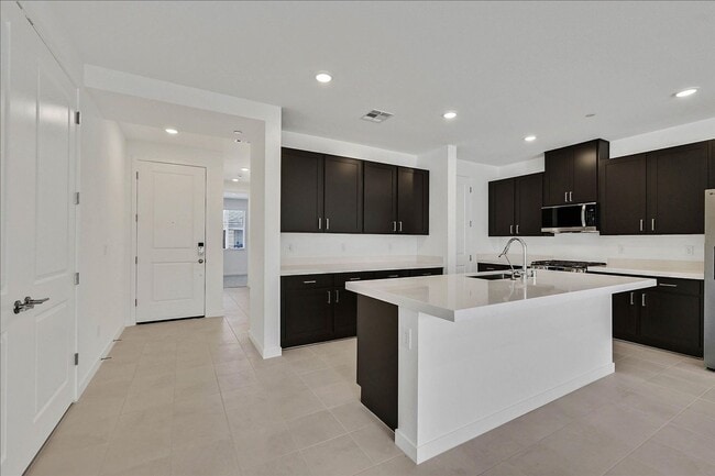 Building Photo - Brand new single-story home located in the desirable Sky Canyon