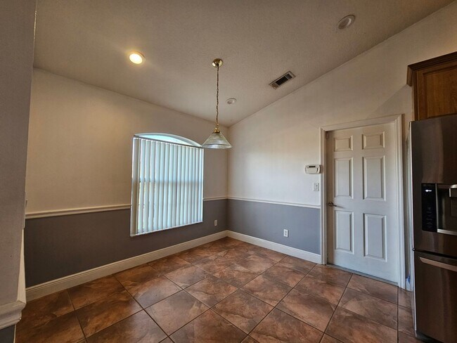 Foto del edificio - Beautifully Renovated Clermont Home Near Waterfront Park & Trails