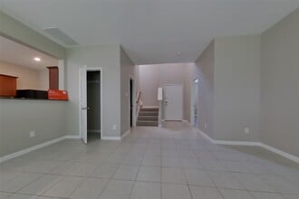 Building Photo - 421 Palomino Stand Dr