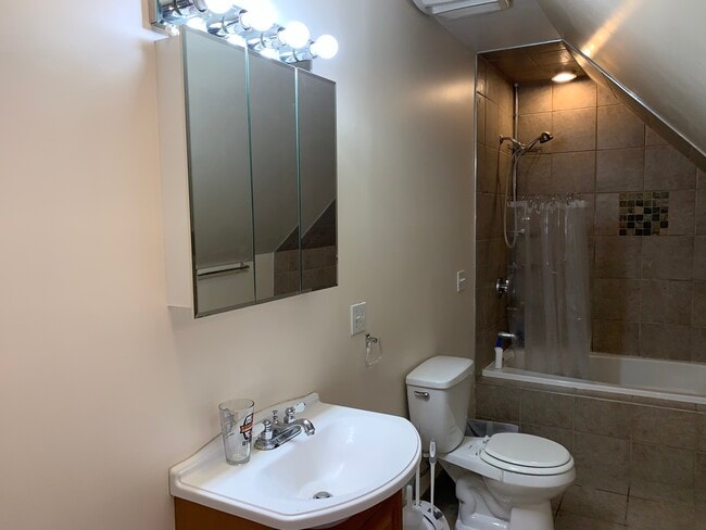 Photo - 74 Sharon St Townhome